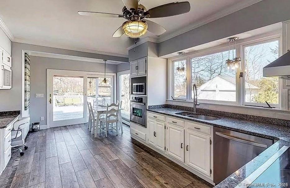 House in Trumbull, Connecticut, United States 5 - 16164216