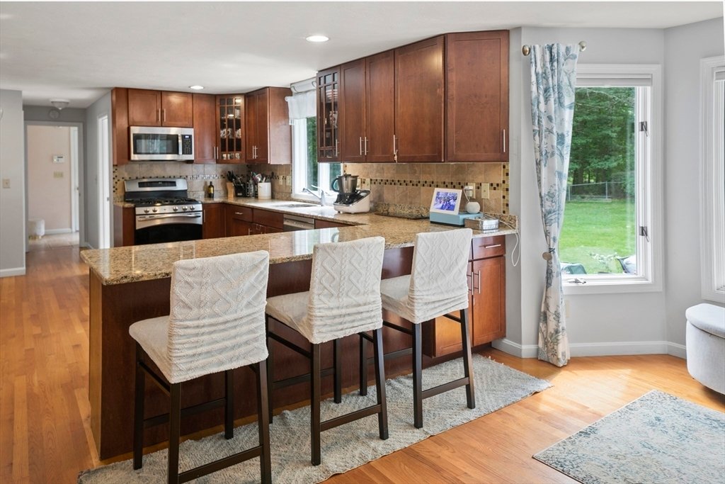 House in Sharon, Massachusetts, United States 4 - 18229430