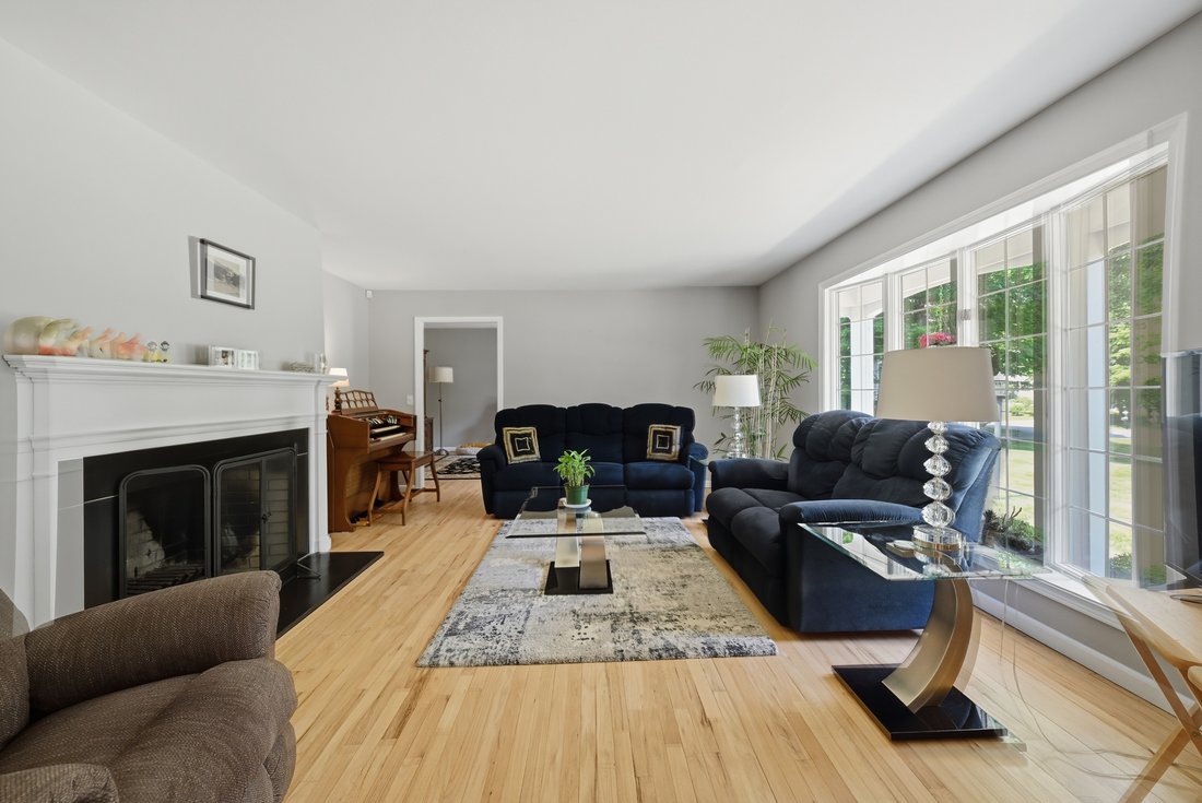 House in Danbury, Connecticut, United States 3 - 18224351