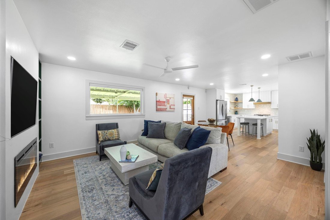 House in Houston, Texas, United States 3 - 18226565