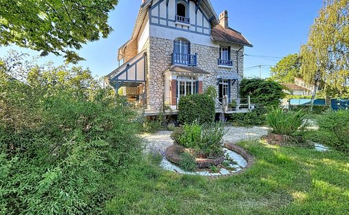 House in Samois-sur-Seine, Ile-de-France, France 1