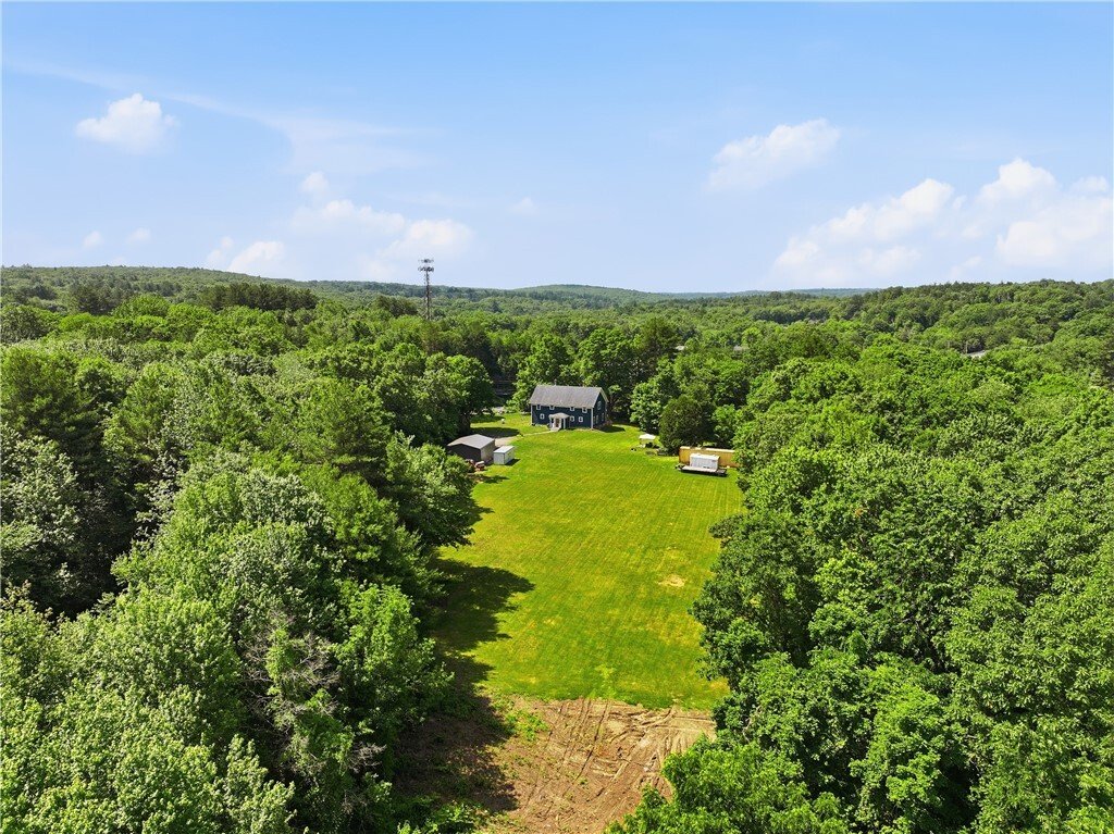House in Burrillville, Rhode Island, United States 3 - 18226785