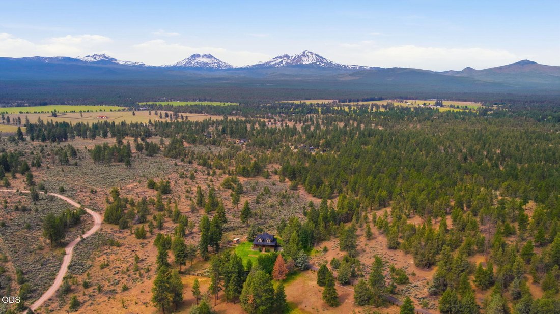 House in Sisters, Oregon, United States 1 - 18226052
