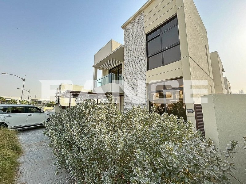 Villa in Damac Hills, Dubai, United Arab Emirates 1 - 18223802