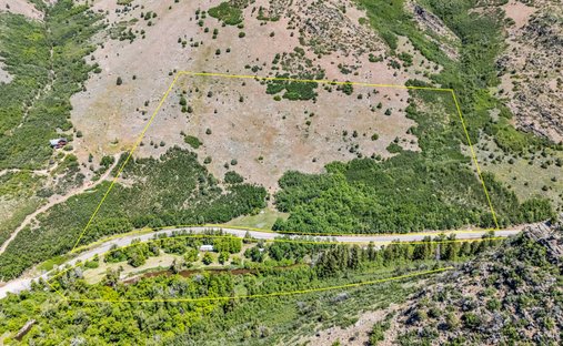 Land in Huntsville, Utah, United States 1