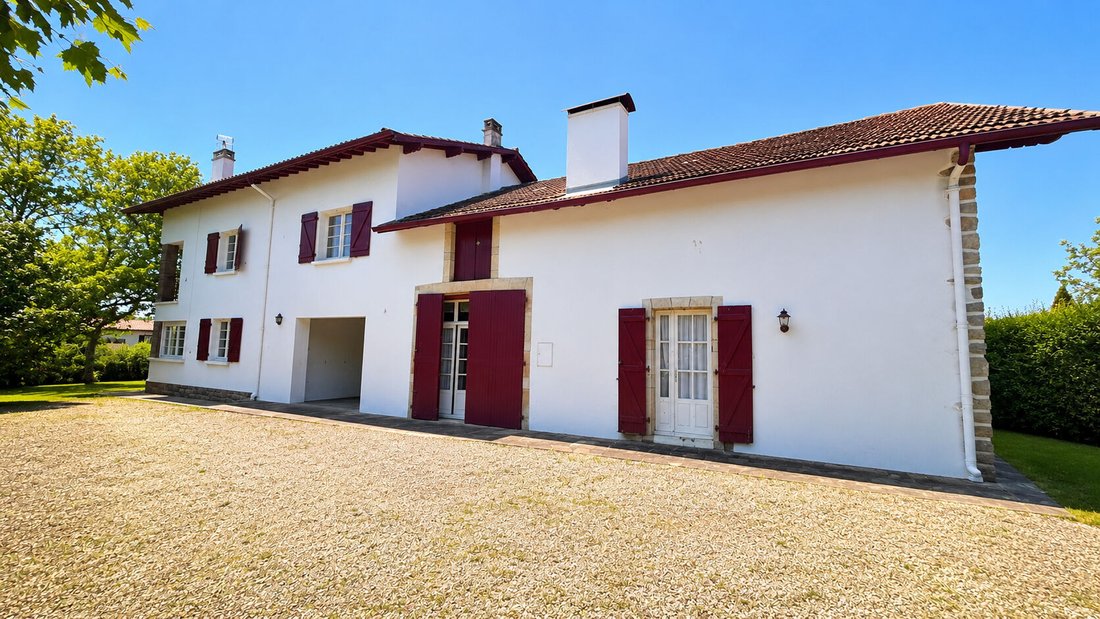House in Bassussarry, Nouvelle-Aquitaine, France 2 - 18231138
