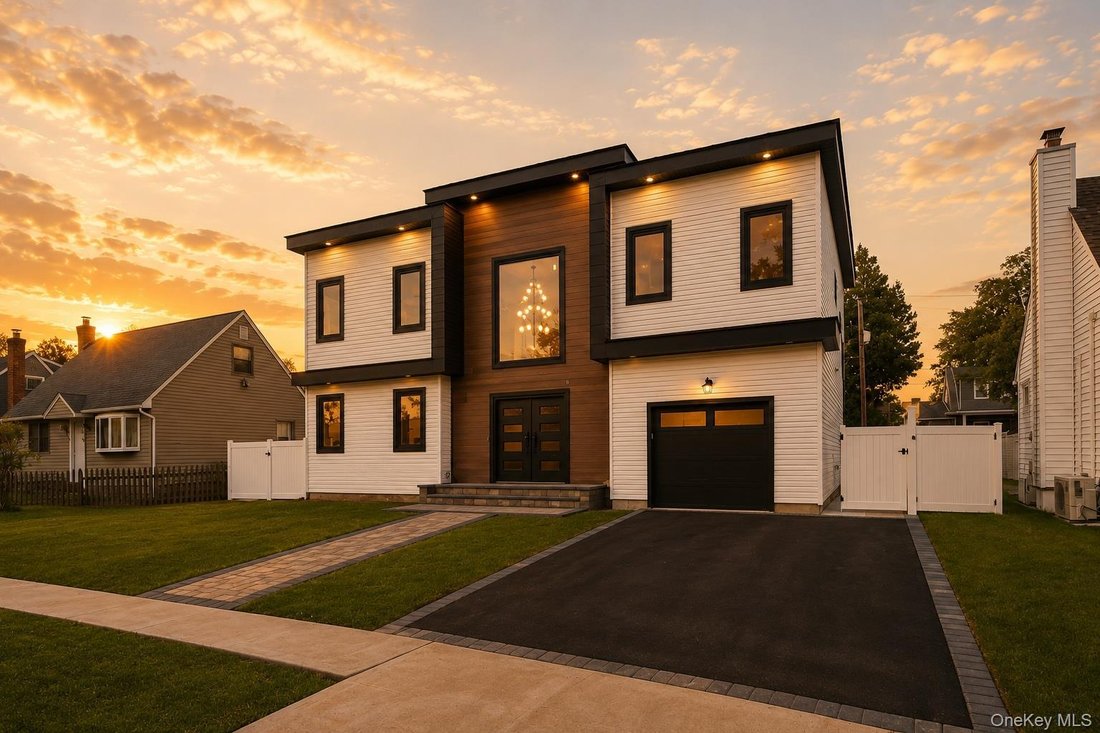 House in Levittown, New York, United States 2 - 18229591