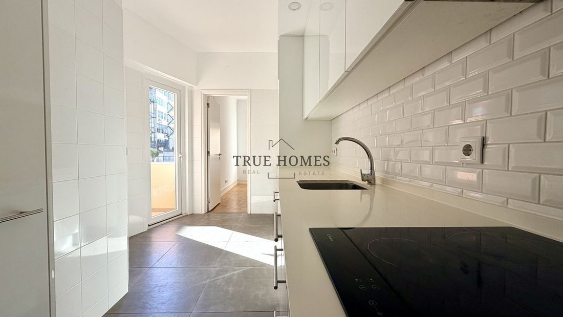 Apartment in Arroios, Lisbon, Portugal 3 - 18230709