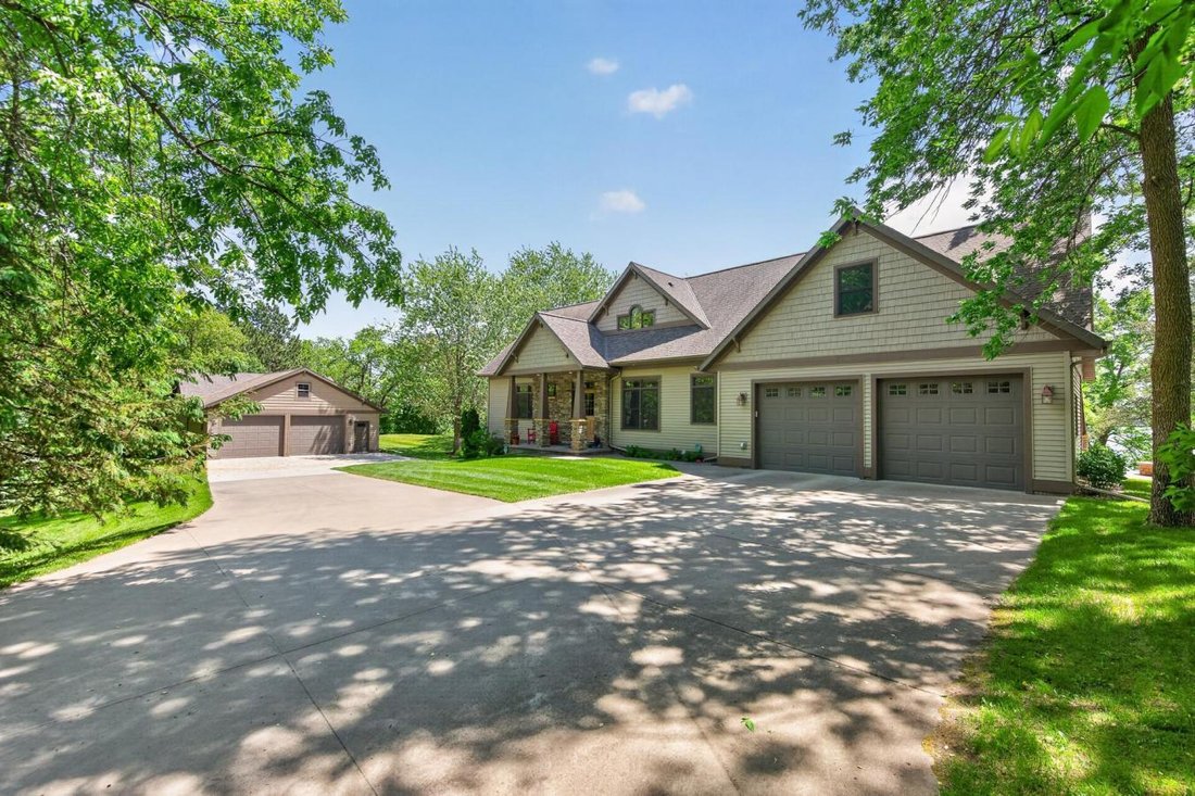 House in Sauk Centre, Minnesota, United States 3 - 18230957