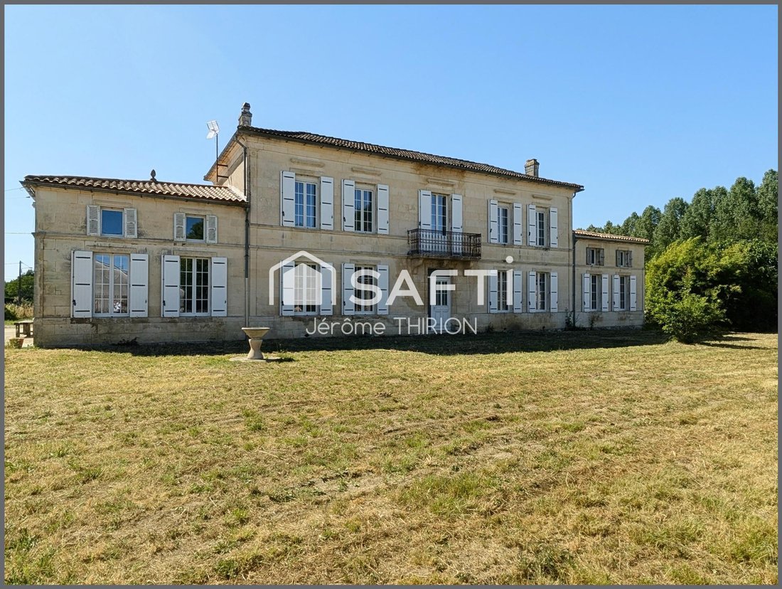 House in Braud-et-Saint-Louis, Nouvelle-Aquitaine, France 1 - 18233348