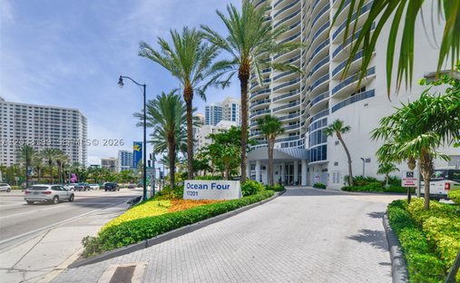 Eigentumswohnung in Sunny Isles Beach, Florida, Vereinigte Staaten 1