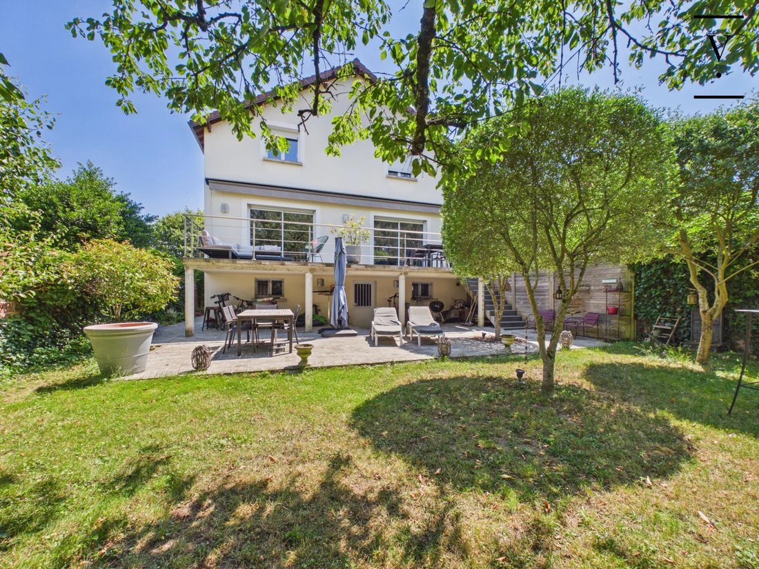 Est, Vaires-sur-Marne, France 4 - 18232639