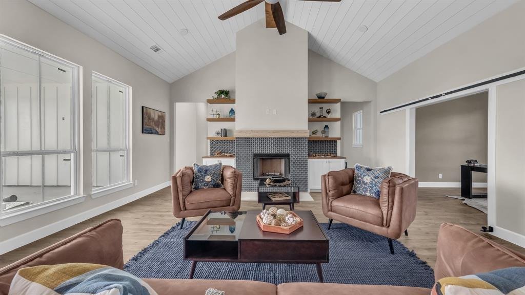 House in Granbury, Texas, United States 3 - 18053871
