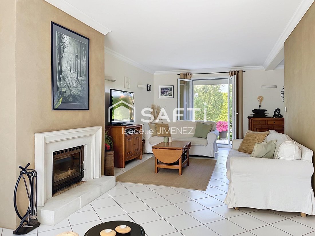 House in Chennevieres-sur-Marne, Ile-de-France, France 4 - 18233304