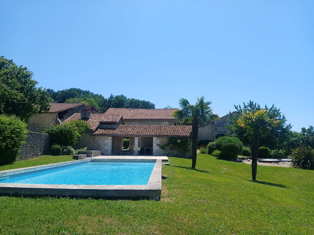 House in Bertric-Buree, Nouvelle-Aquitaine, France 2 - 18227376