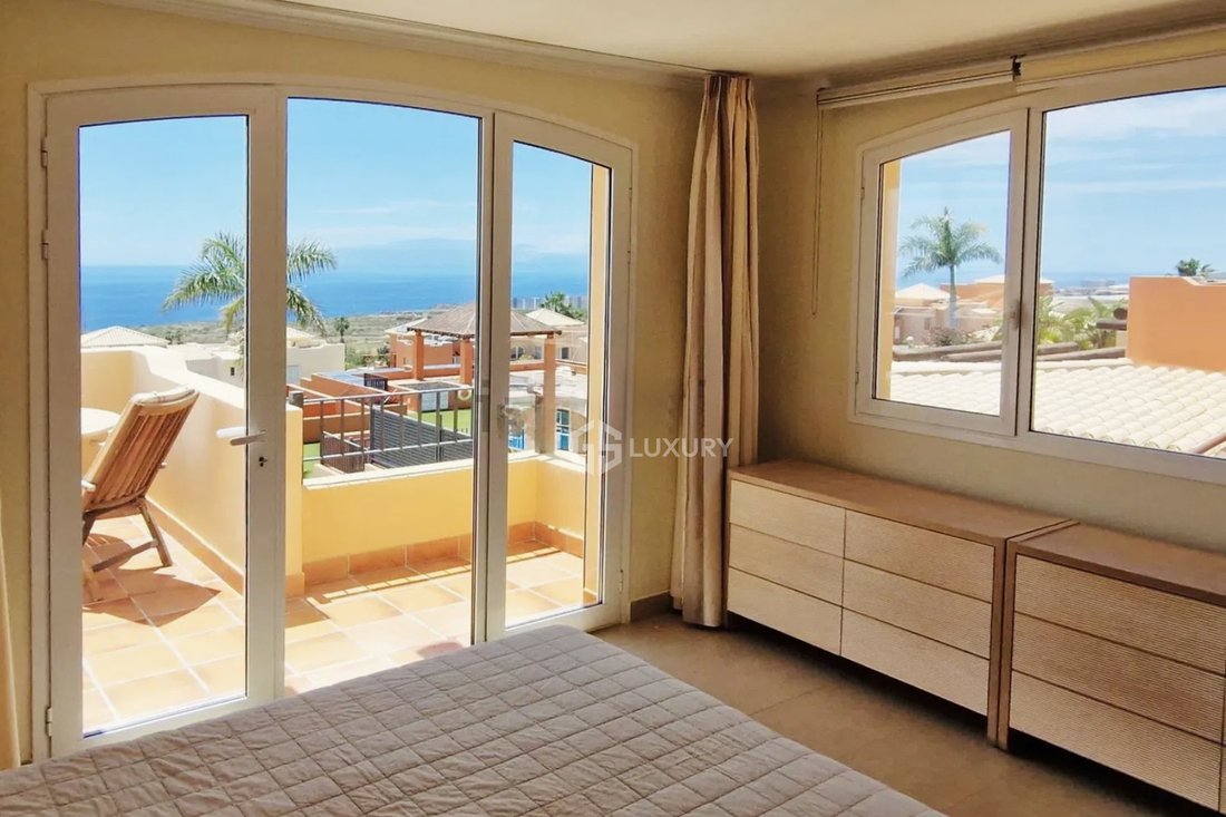 House in La Caleta, Adeje, Canary Islands 4 - 18229736