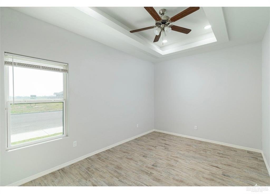Edinburg, Texas, United States 4 - 18226710