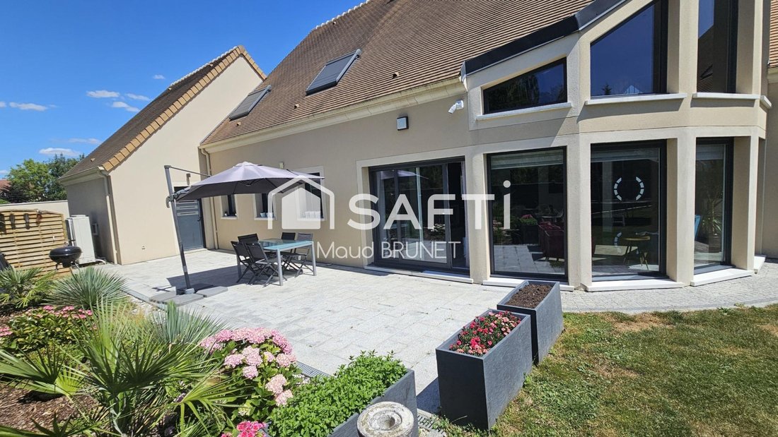 House in Septeuil, Ile-de-France, France 2 - 18233392