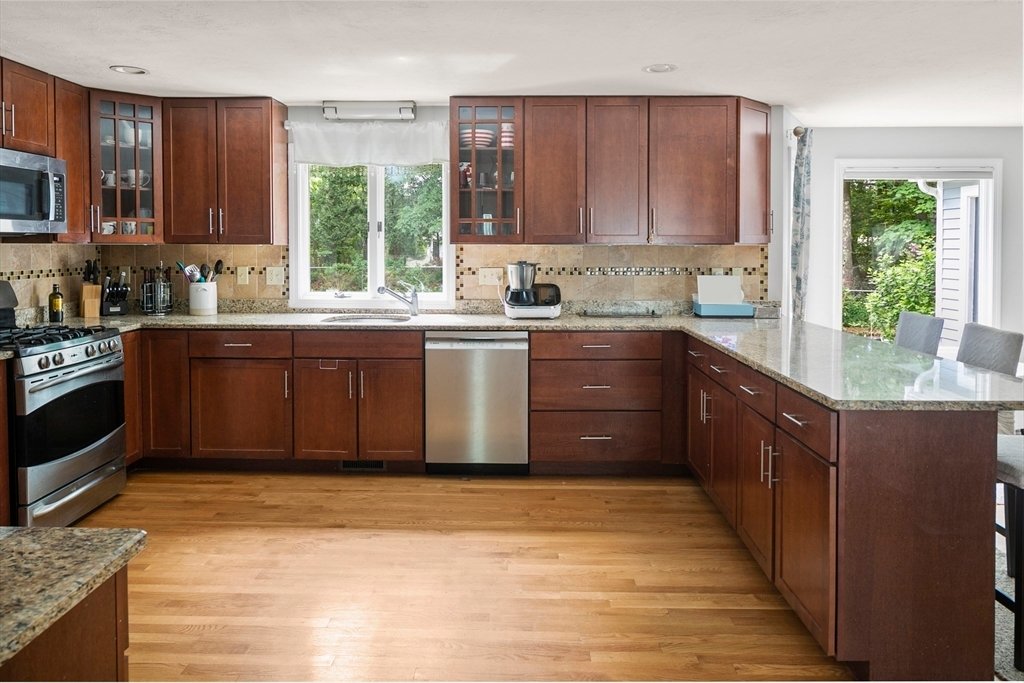 House in Sharon, Massachusetts, United States 3 - 18229430