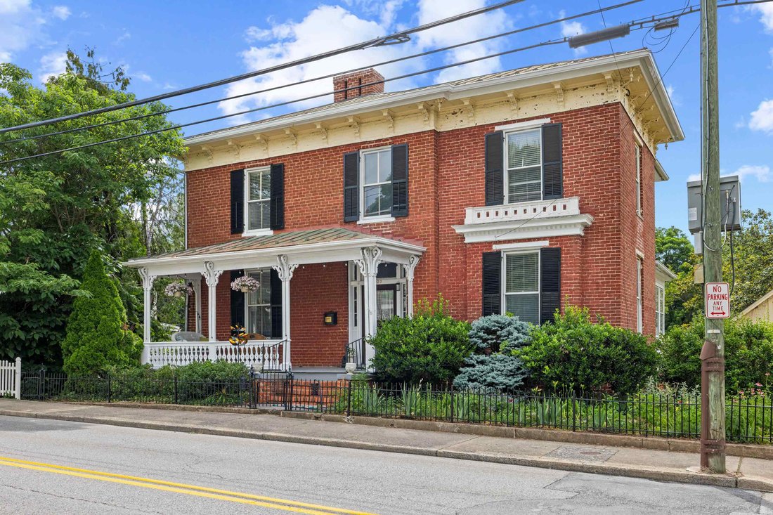 House in Staunton, Virginia, United States 3 - 18233609
