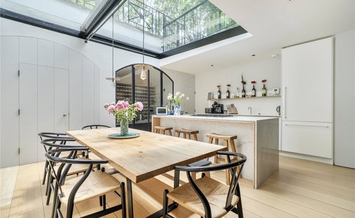 Apartment in Earls Court, Kensington And Chelsea, England 1