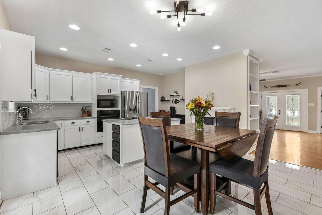 House in Kingsbury, Texas, United States 4 - 18226507