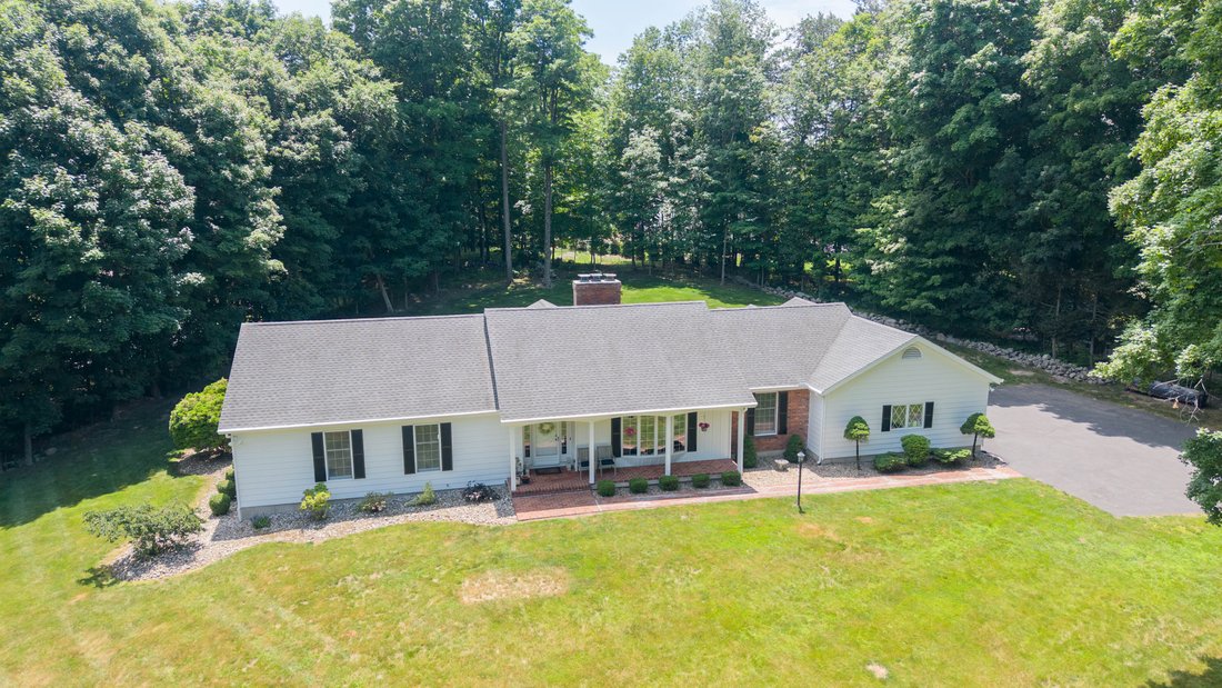 House in Danbury, Connecticut, United States 1 - 18224351