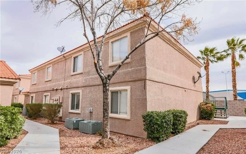 Las Vegas, Nevada, United States 2 - 18229927