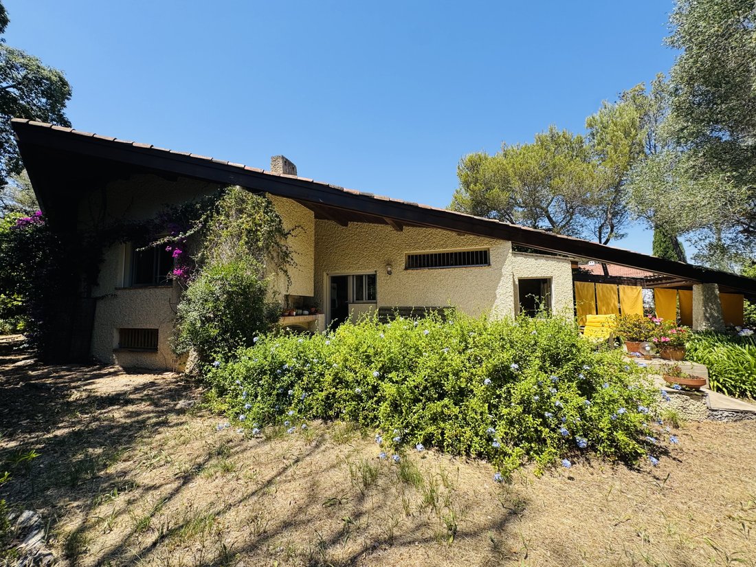 Villa in Le Dramont-Agay-Anthéor-Le Trayas, Saint-Raphaël, France 1 - 18232336