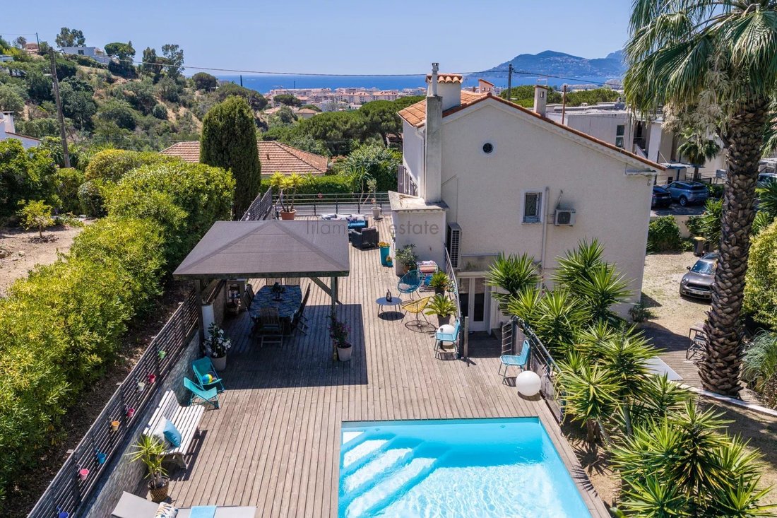 House in Font de Veyre, Cannes, France 2 - 18227236