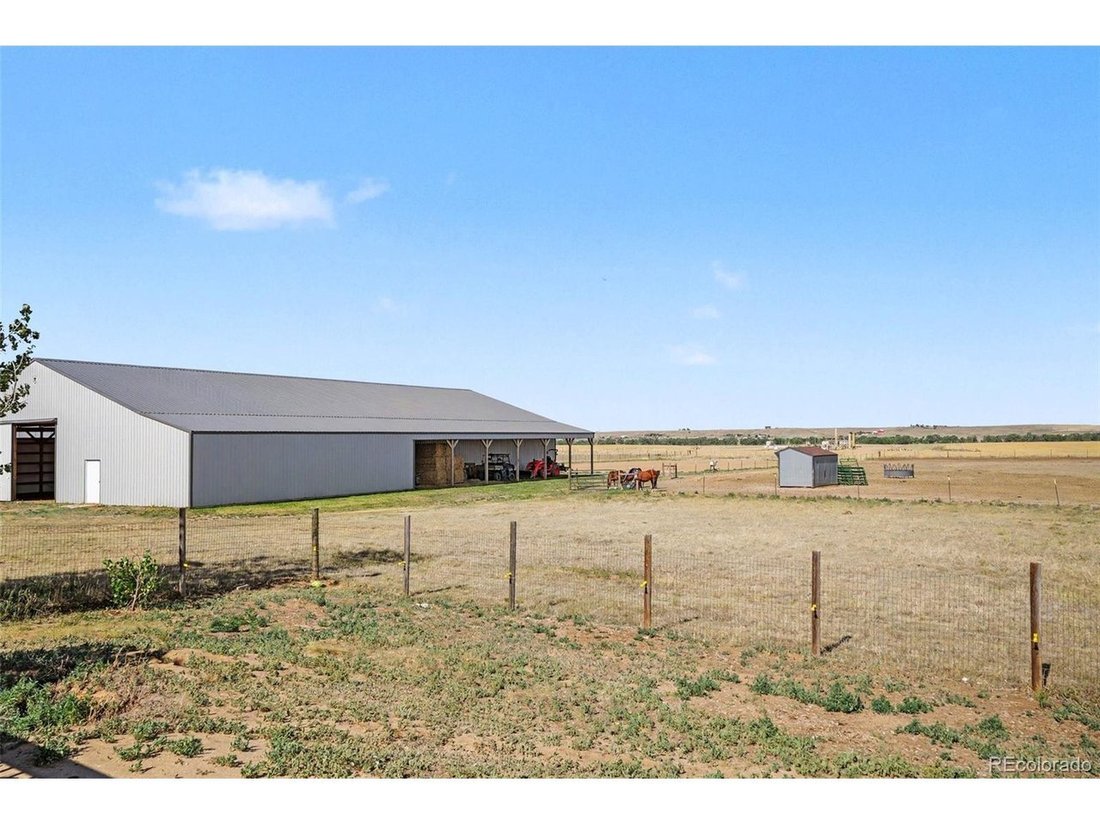 House in Bennett, Colorado, United States 5 - 18233682