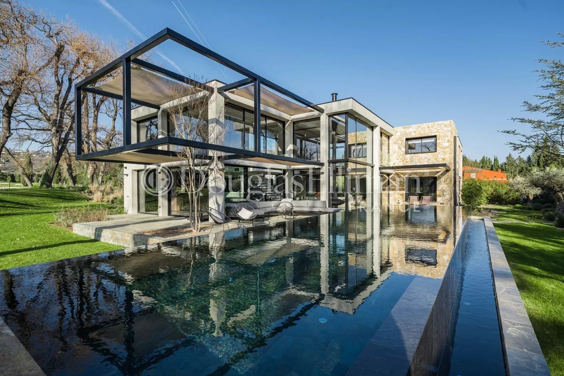Villa in Opio, Provence-Alpes-Côte d'Azur, France 1 - 15790552