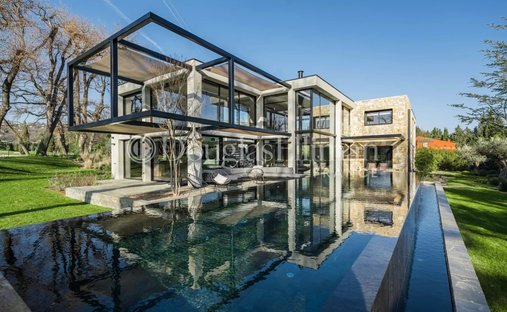 Villa in Opio, Provence-Alpes-Côte d'Azur, France 1