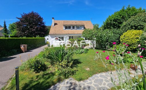 House in Villiers-Saint-Frederic, Ile-de-France, France 1