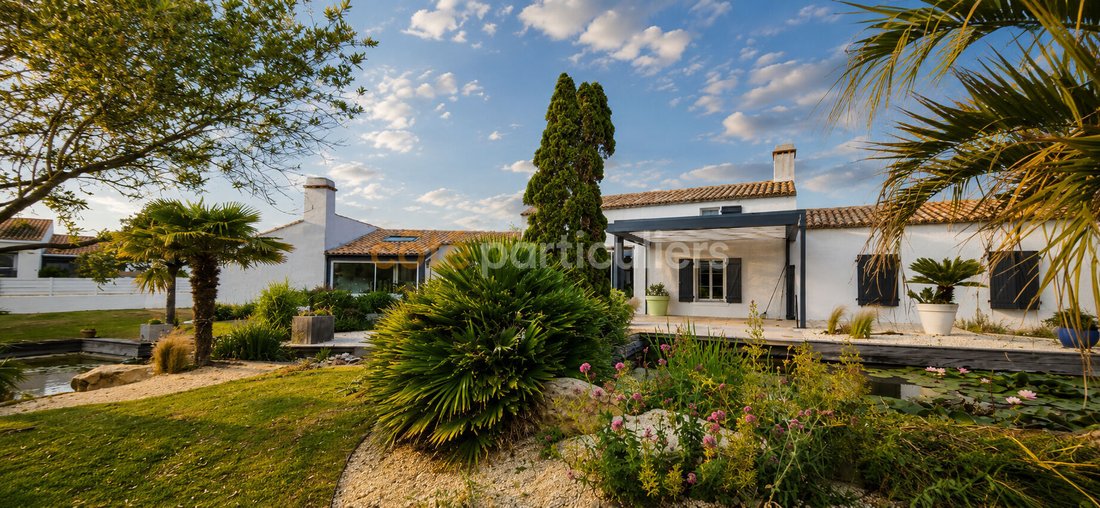 Villa in Le Fenouiller, Pays de la Loire, France 1 - 18227965