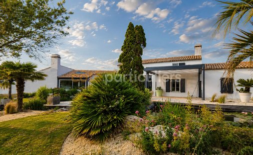 Villa in Le Fenouiller, Pays de la Loire, France 1