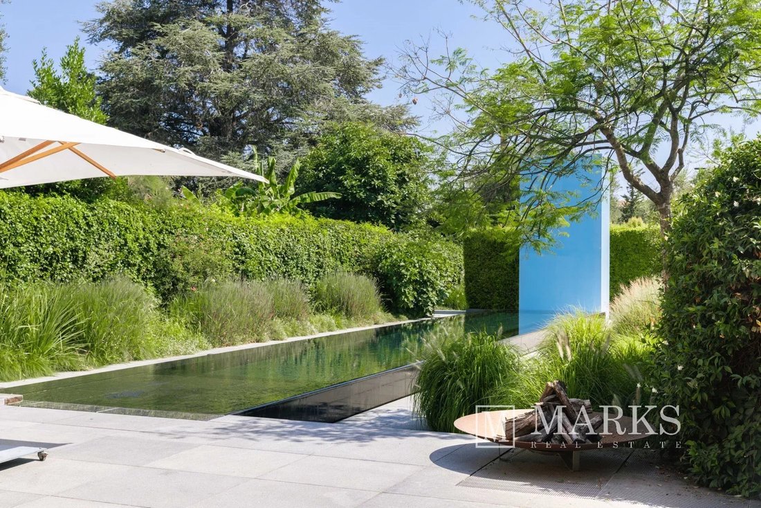 Villa in Saint-Jean-Cap-Ferrat, Provence-Alpes-Côte d'Azur, France 2 - 16021541