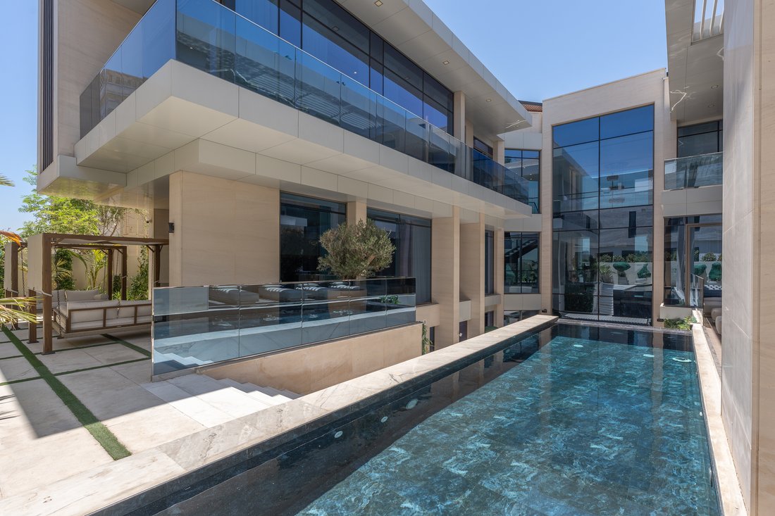 Villa in Pearl Jumeirah, Dubai, United Arab Emirates 1 - 18224094