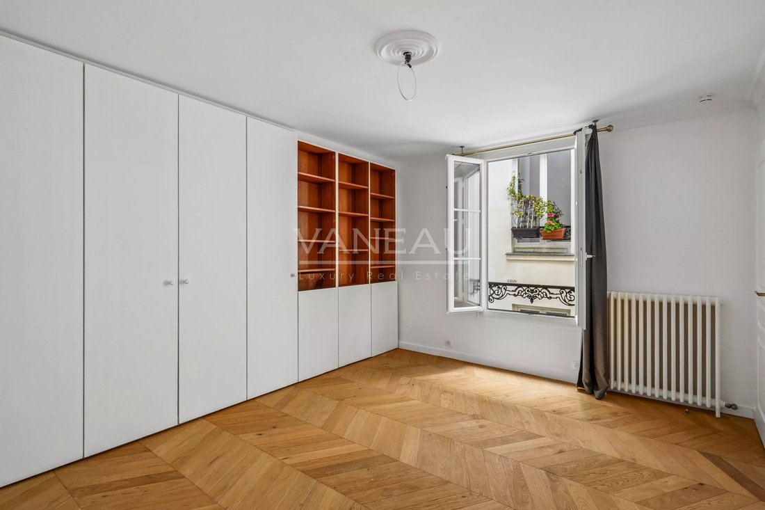 Apartment in Odéon, Paris 6e Arrondissement, Paris 4 - 18224251