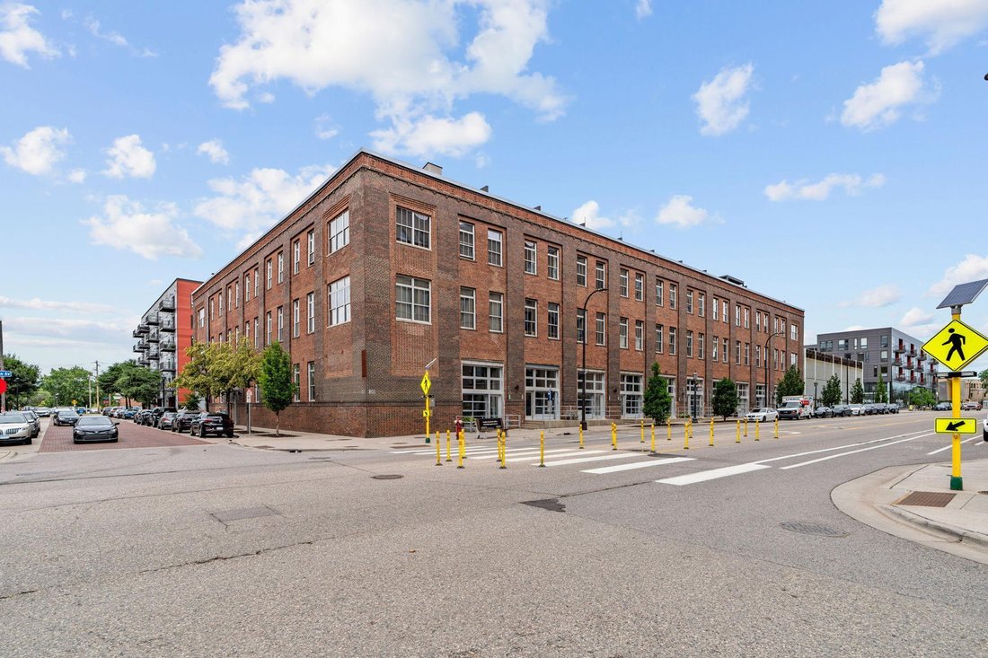 Condo in Minneapolis, Minnesota, United States 2 - 17505984