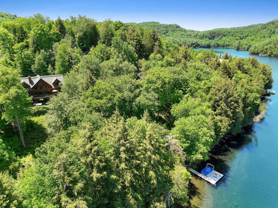 House in Mont-Tremblant, Quebec, Canada 3 - 18223890
