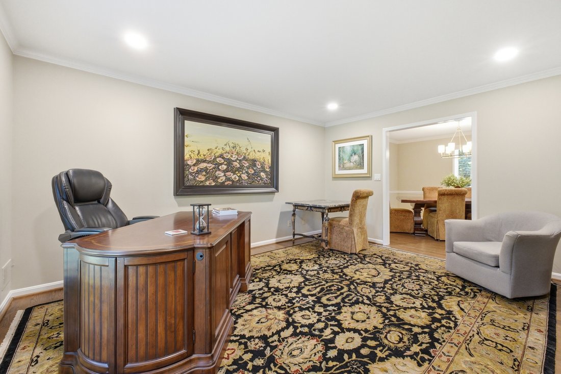 House in Watterson Park, Kentucky, United States 5 - 18224474
