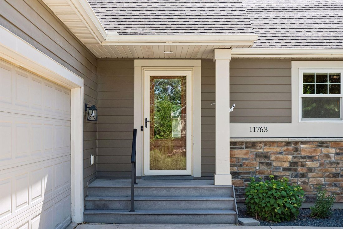 Townhouse in Blaine, Minnesota, United States 2 - 18223824