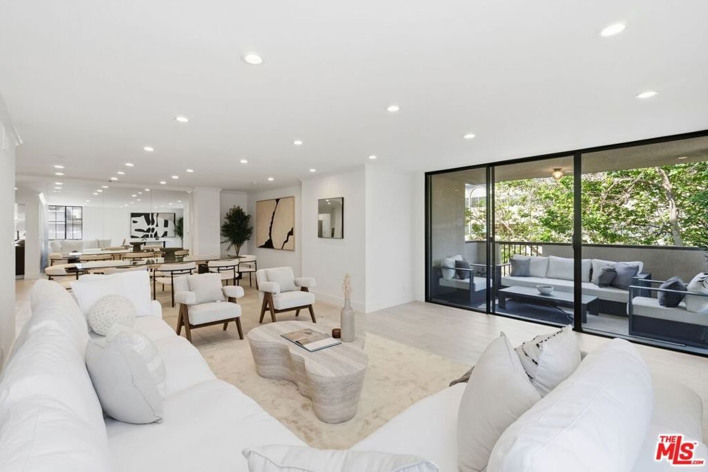 Condo in Beverly Hills, California, United States 1 - 18225199