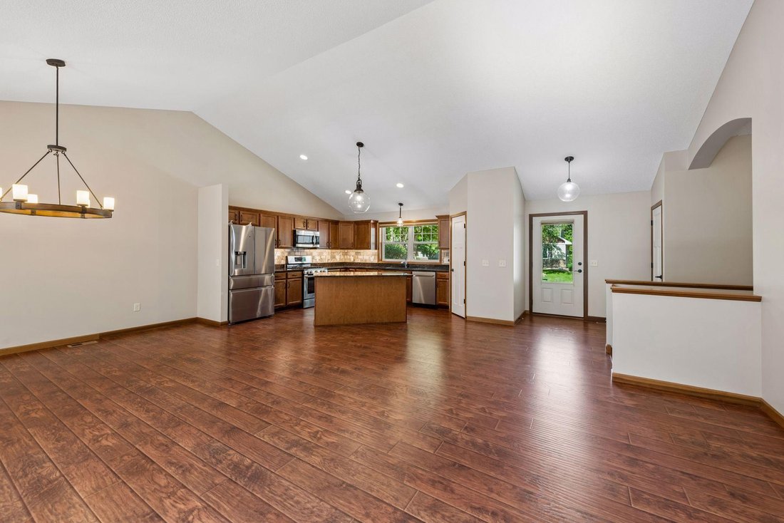 Townhouse in Blaine, Minnesota, United States 5 - 18223824