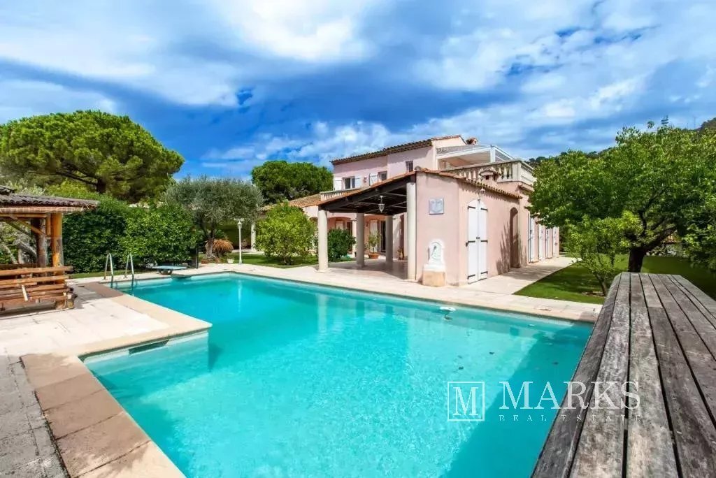 Villa in Villefranche-sur-Mer, Provence-Alpes-Côte d'Azur, France 2 - 17573356