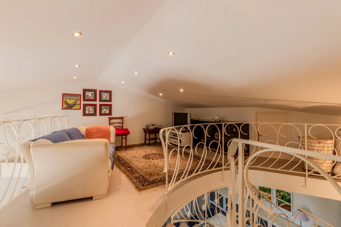 Villa in Antibes, Provence-Alpes-Côte d'Azur, France 5 - 18224101