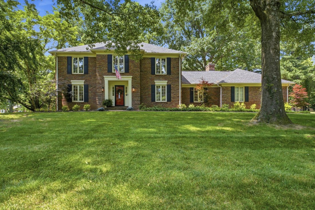 House in Watterson Park, Kentucky, United States 1 - 18224474