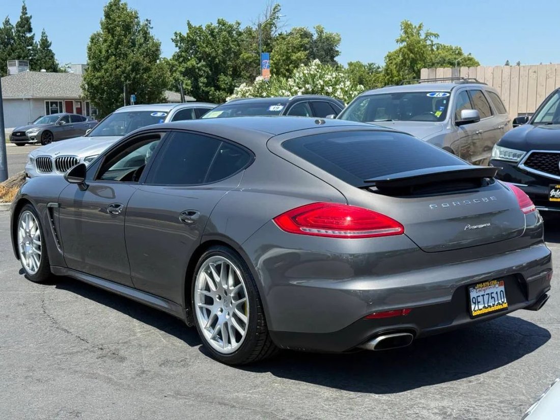 Sedan in Sacramento, CA, United States 5 - 18224518