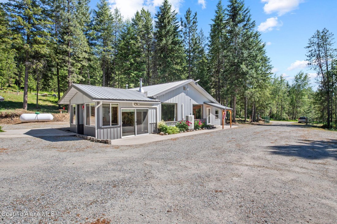 House in Cocolalla, Idaho, United States 3 - 18225208